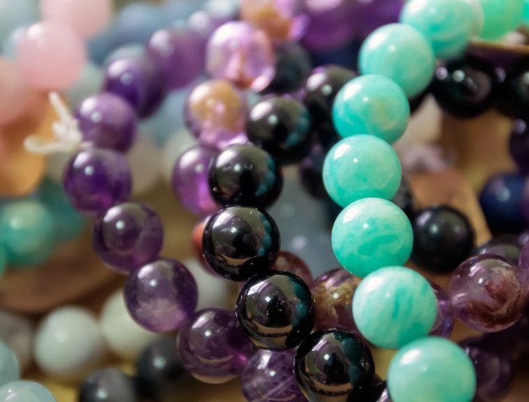 gembeads showing different gemstone beads